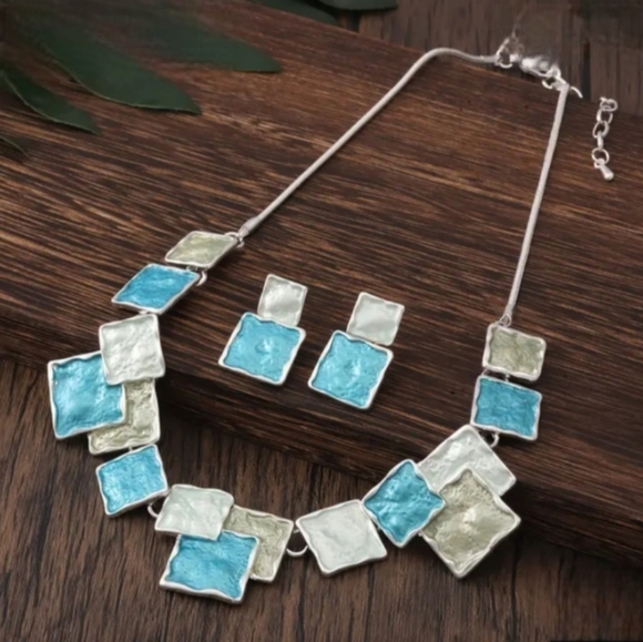 Boho Style Jewerly Set Geometric Design With Uneven Surface  3 pcs Set - Picture 5 of 5